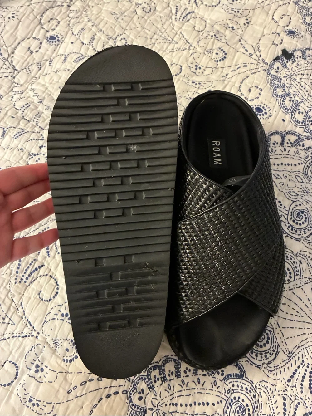 ROAM Cross Stack Black Raffia Sandals - size 10